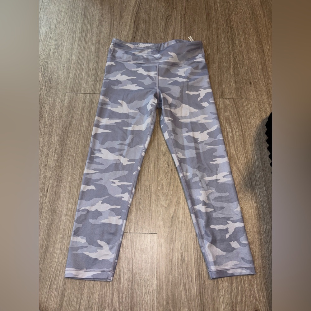 Athleta Kids Light Gray Camo Leggings XXL